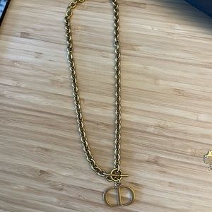 Dior 
Metal 30 Montaigne Necklace Aged Gold